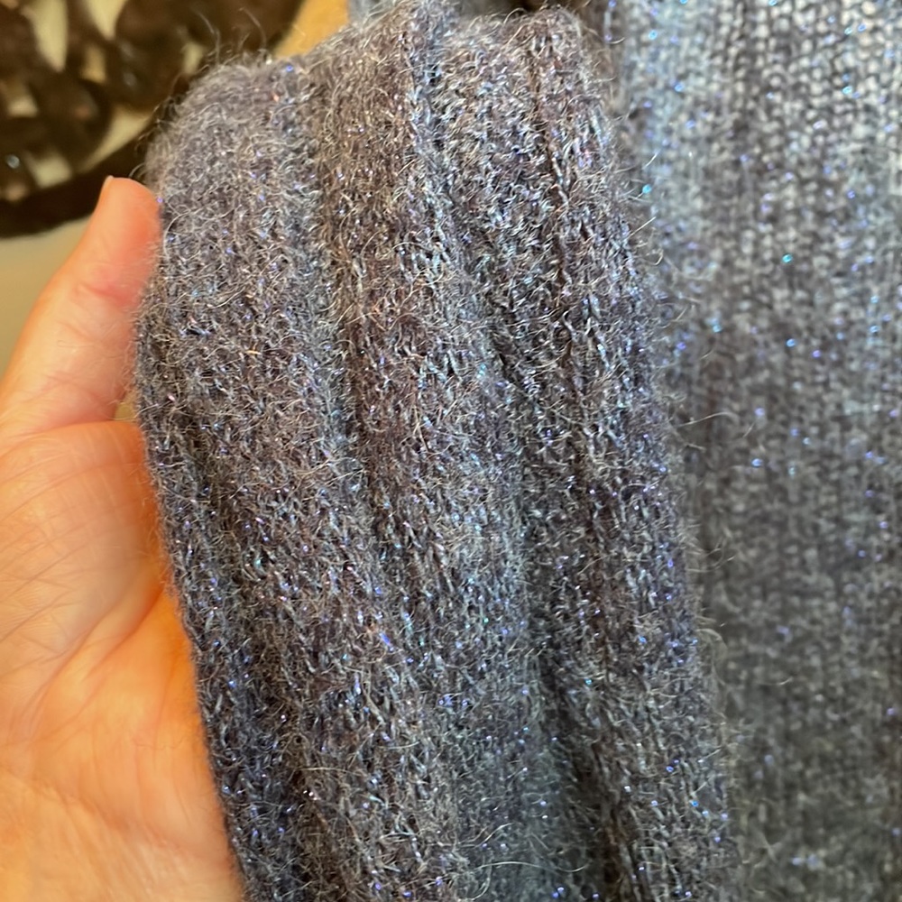 Express Sweater - Picture 5 of 12